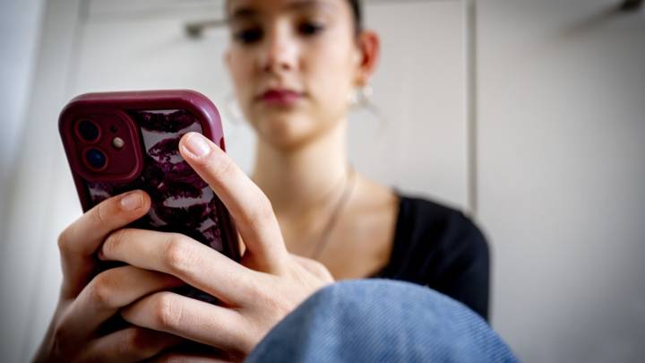 Brits rely on AI and Google over gut instincts for big life decisions, poll finds