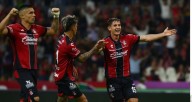 Atlas mira la Liguilla desde lejos tras golpe en San Luis