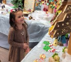 Gift market returns to Holland Center