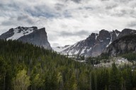 Colorado pays to keep visitor centers at Rocky Mountain National Park open