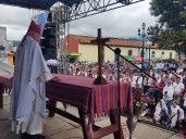 Más de 15 mil personas exigen justicia a un año del asesinato del padre Marcelo Pérez en Chiapas