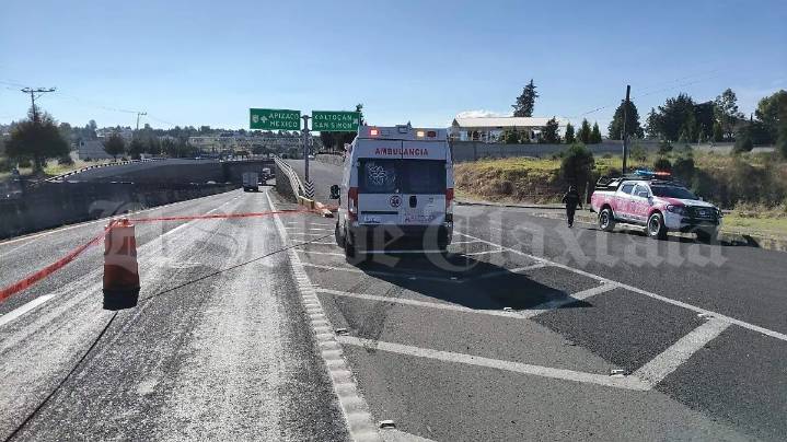Muere atropellado un peatón en la México–Veracruz; conductor abandona el auto