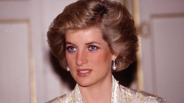 La historia detrás del icónico corte de pelo de la princesa Diana donde ¡llevaba el pelo largo!