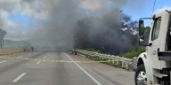 Pipa cargada de combustible vuelca y explota en la autopista México