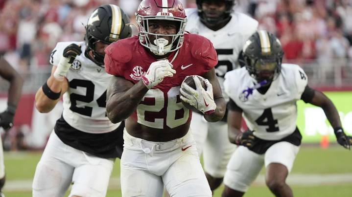 Alabama football HC Kalen DeBoer reveals Jam Miller’s injury status vs. Tennessee after concussion