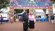 Artesanos de Temoaya elaboran arco floral de madera para la Feria de la Cultura Rural en Chapi...