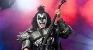 Hospitalizan a Gene Simmons, bajista de Kiss tras accidente automovilístico