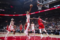 Durant’s 31 points leads bigger Rockets past Poeltl