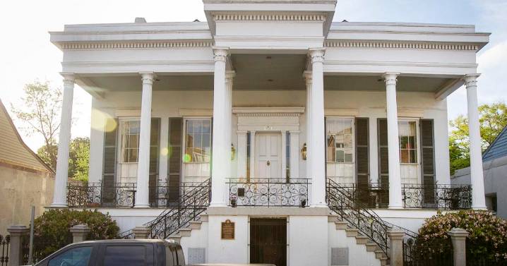 A Spanish consul was poisoned in this iconic French Quarter mansion. Now it's for sale.