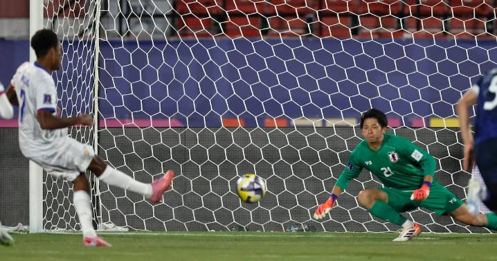 El insólito cambio de arqueros en Japón para intentar evitar que Francia anotara el penal que les dio la clasificación