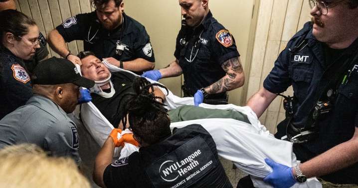 Federal agents grab and shove journalists outside NYC immigration court, sending one to hospital