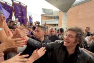 La caravana de Javier Milei en Córdoba estuvo blindada: las protestas quedaron a 5 cuadras