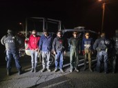 Cinco detenidos tras robo con violencia en Atlacomulco; aseguraron arma hechiza, vehículos y posible droga