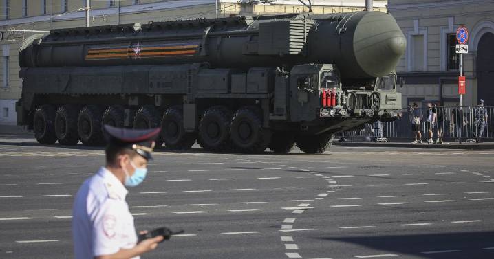 Vladimir Putin issues chilling WW3 threat to West in boast on new weapon