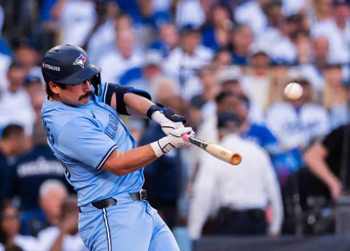 Domina Toronto a Dodgers y acaricia las Grandes Ligas