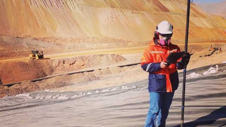 Milei prometió tierras raras y uranio, pero Estados Unidos se empantana en las provincias