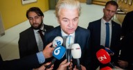 Dutch far-right loses ground to centrist party in neck