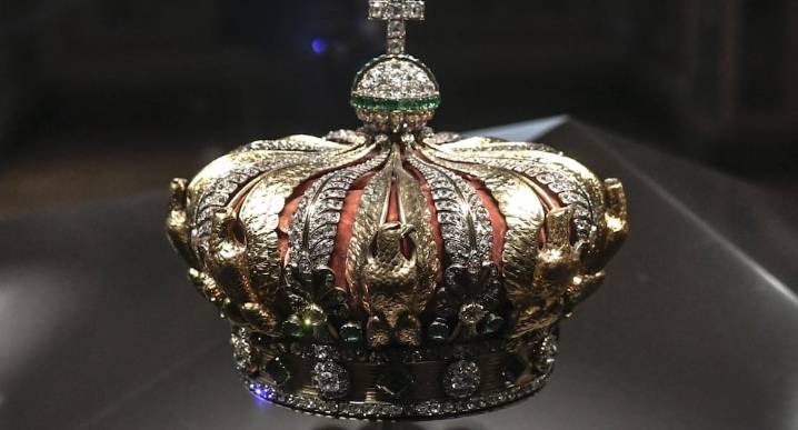 Museo del Louvre | Las joyas "de la Corona": ocho minutos de un espectacular robo en París, Francia