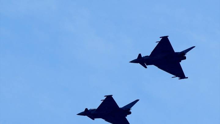 Alemania activa su mayor maniobra naval en 30 años: misiles reales en el Ártico ante la presión de Rusia