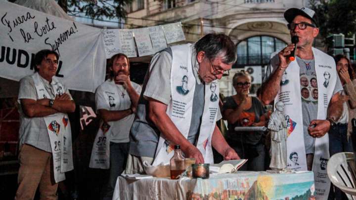 Un sector de la Iglesia llama a votar a los candidatos que se enfrentan al ajuste