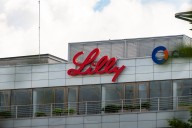 Las acciones de Eli Lilly están cotizando a la baja el viernes: ¿Qué está pasando?