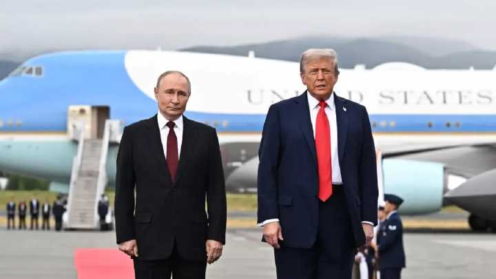 Vladimir Putin y Donald Trump acuerdan reunirse en Budapest para hallar solución política al conflicto en Ucrania