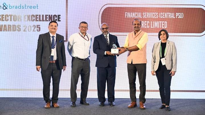 REC and RECPDCL gets Best Financial Services Company award and Best Power Transmission Company award