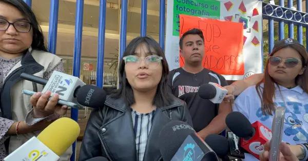 Surgen discrepancias entre universitarios que mantienen protesta (video)