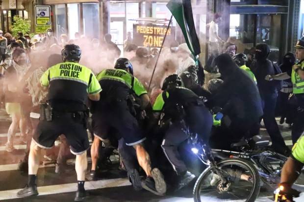 Battenfeld: Pro-Hamas protesters need to find a new chant