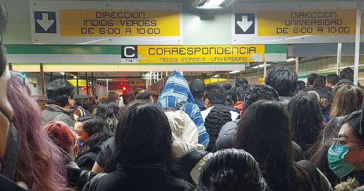 ‘Se quedó parado’: Usuarios de las Líneas 8, A y B del Metro de CDMX critican retrasos de 15 minutos