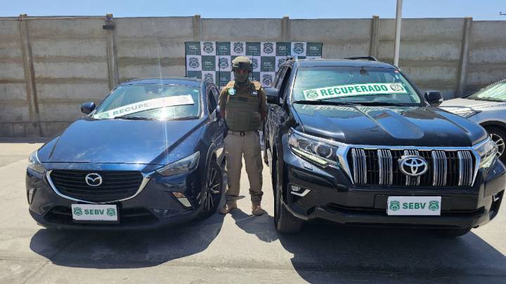 Arica: Recuperan 2 vehículos de lujo robados avaluados en $53 millones antes de ser llevados a Bolivia