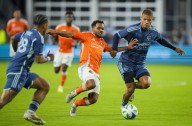 Deadspin | Sporting KC, Houston end their seasons with scoreless draw