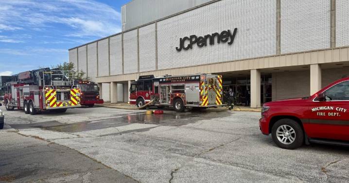 'Suspicious' fire in vacant Michigan City department store under investigation