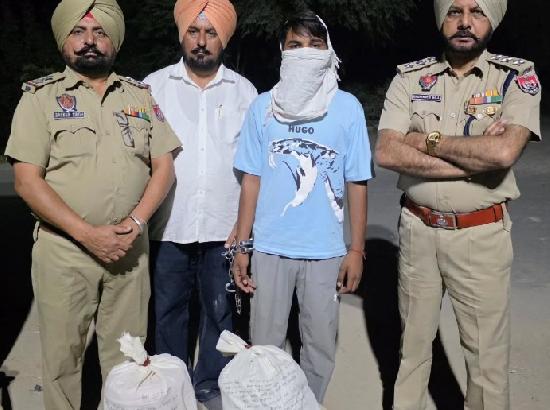 Pakistan-linked drug syndicate busted; 3.5 Kg heroin seized, one held