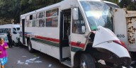 Camión del municipio de Ecatepec se queda sin frenos y deja 14 lesionados en choque múltiple l Video