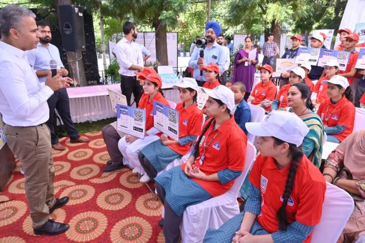 BIS Organizes Sensitization cum Helmet Awareness Drive to Celebrate World Standards Day 2025