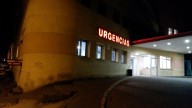 Cose a cuchilladas a una joven de 25 años y la deja tirada agonizando en el hospital