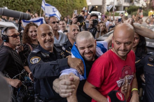 Los rehenes israelíes se reencuentran con la libertad y la familia