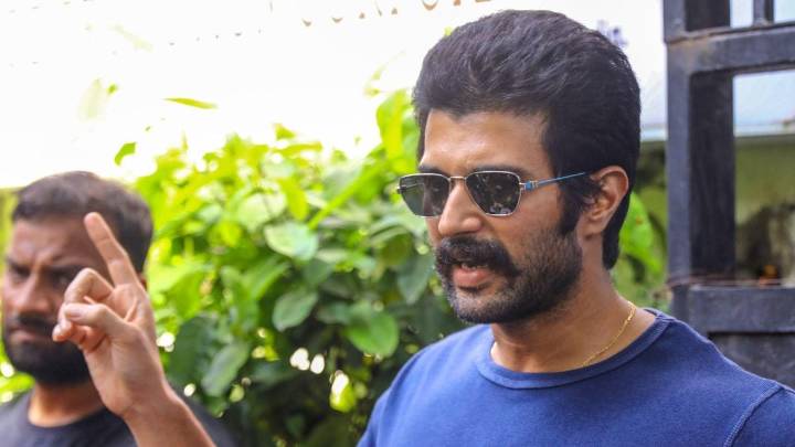Actor Vijay Deverakonda escapes unhurt after car accident, says ‘nothing that a biryani & sleep won’t fix’