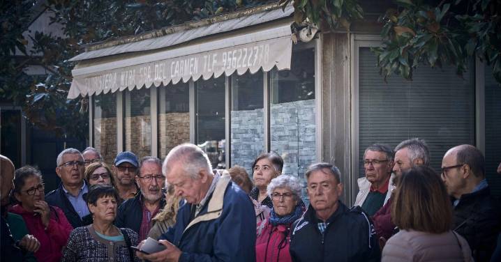 El PSOE pide un plan para recuperar la plaza de las Flores de Cádiz
