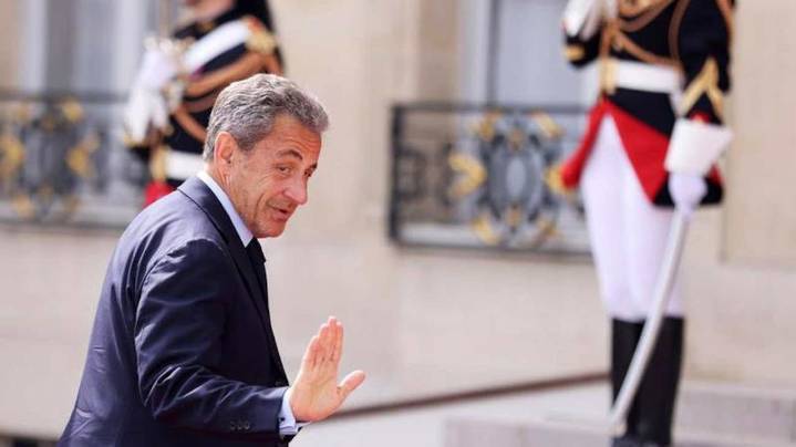 Nicolás Sarkozy va a prisión por financiamiento irregular: "Encierran a un inocente"