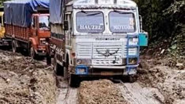 Mizoram govt warns truckers against 4-day highway blockade, cites legal action