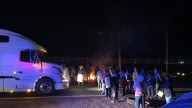 Bloquean Carretera Transpeninsular en Camalú, San Quintín, por Falta de Agua y Electricidad