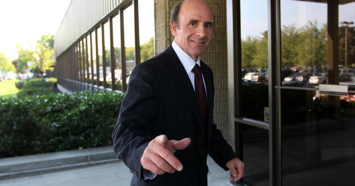 Arthur T. Demoulas countersues Market Basket board, seeks reinstatement as CEO