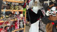 Los vecinos se preparan para Halloween: lo más vendido en los cotillones