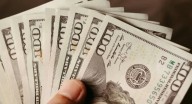 El dólar en Colombia baja y se sitúa cerca de los $3.882