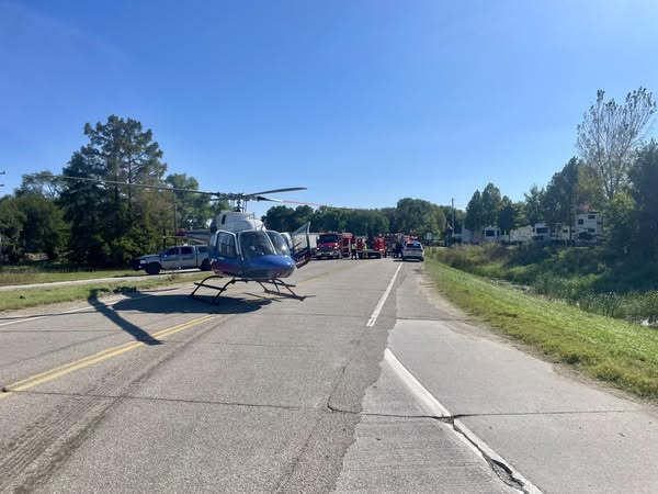 KHP: 'Major injury crash' closes road in Dickinson County