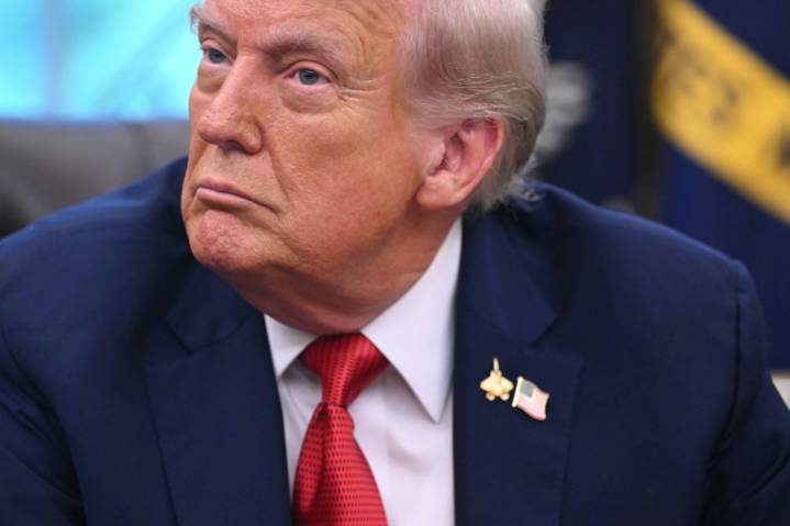 ¿Qué cierre? Trump continua su agenda