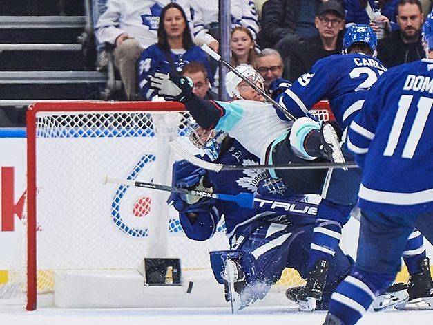 Stolarz unloads on Maple Leafs teammates following OT loss to Seattle