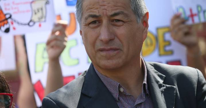 “Es repudiable”: presidente del Colegio de Profesores por docente atacado con bomba molotov en el Instituto Nacional